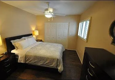 22916fbe53568707339731a3fc26af6c-cc_ft_384